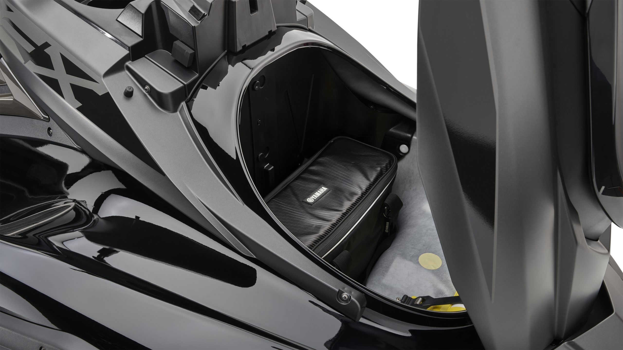 2020_YAM_FX SHO_EU_SSA_DET_007_03-70816