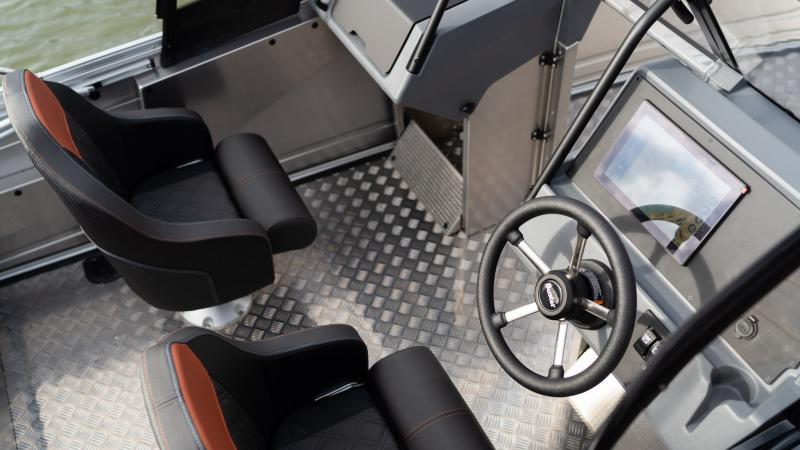 10-buster_x_lx_040920-web-045