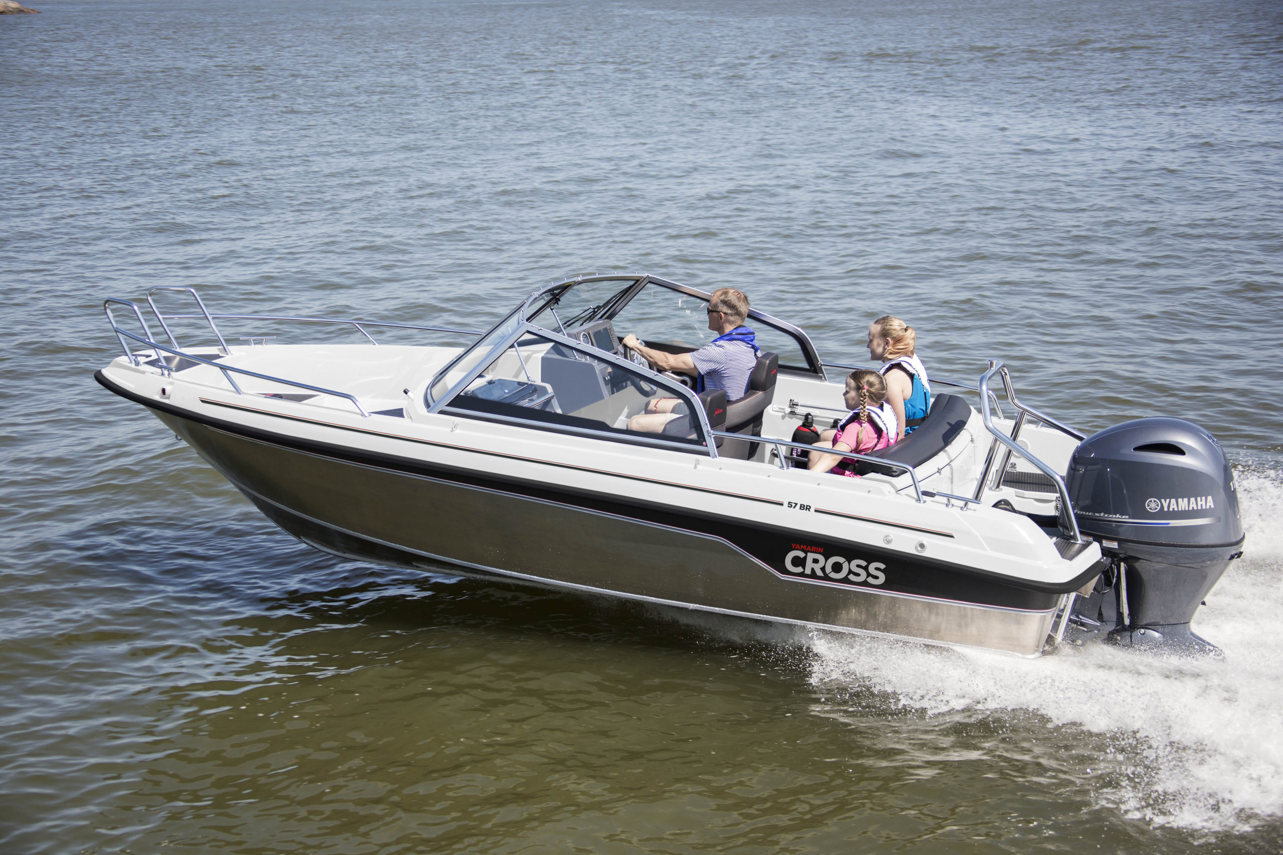 57BR_family_driving by_portside