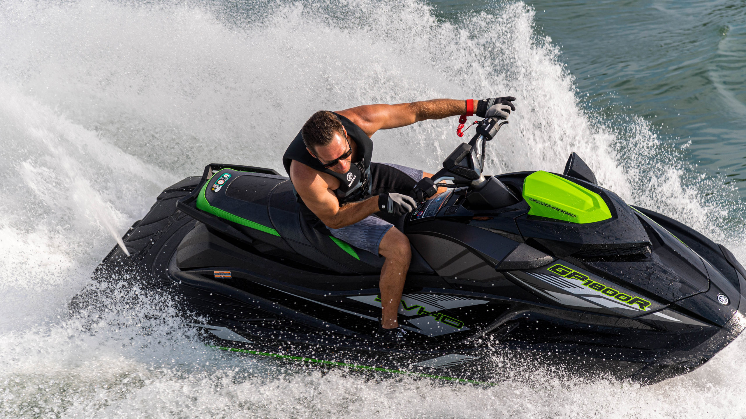 2021_YAM_GP1800RSVHO_EU_VPBM6_ACT_003_03