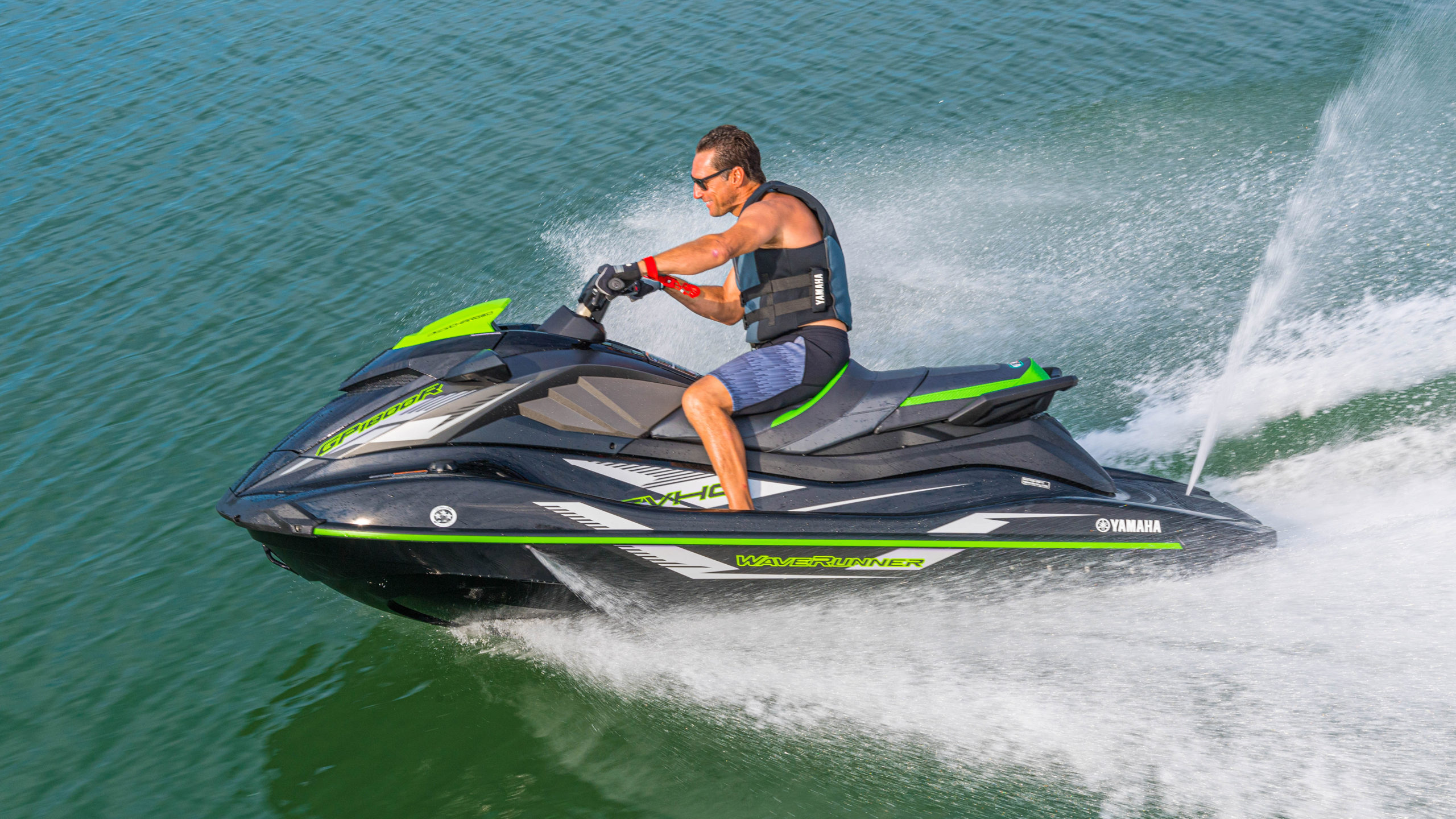 2021_YAM_GP1800RSVHO_EU_VPBM6_ACT_008_03