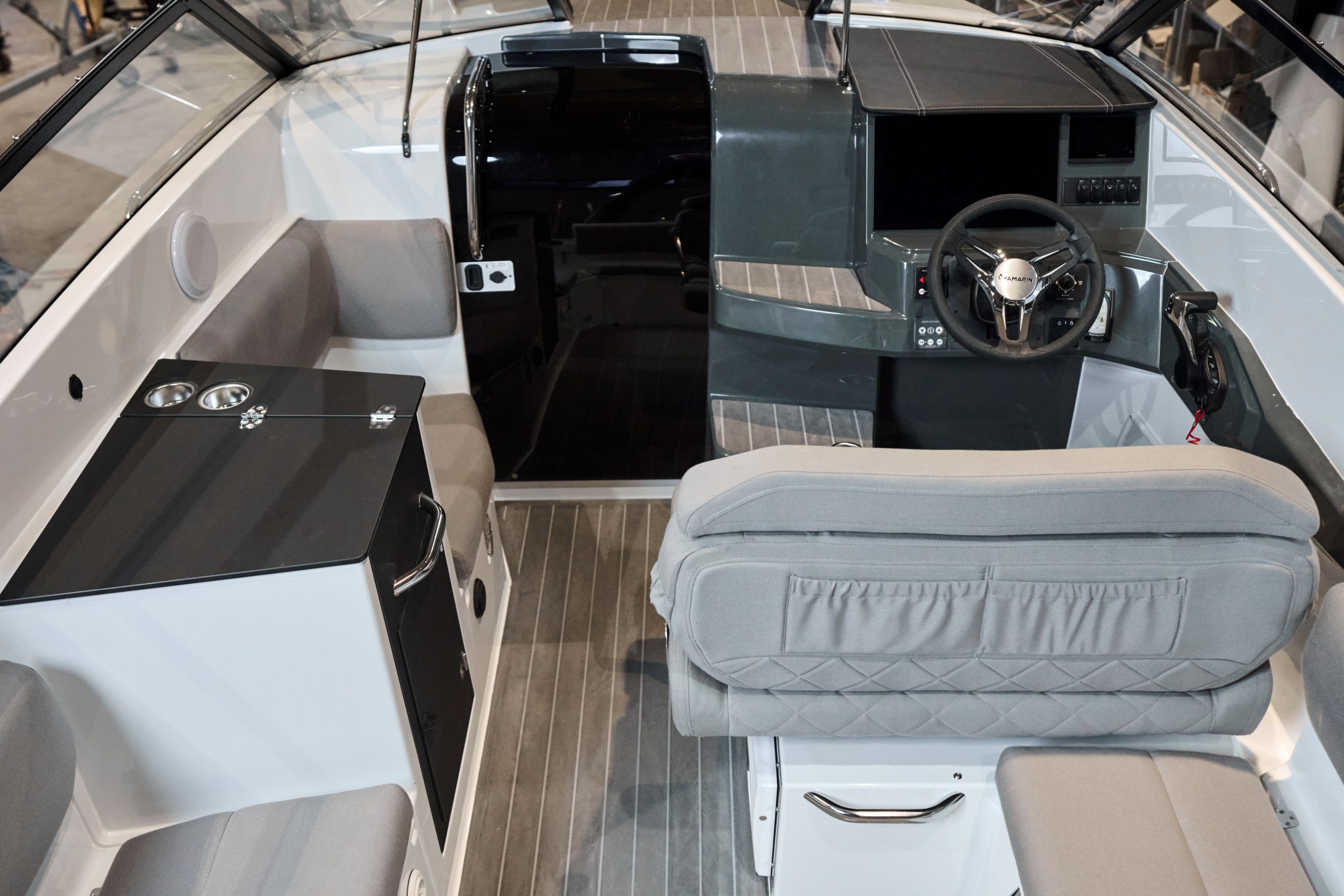 Yamarin_67DC_MY2022 highres (16)